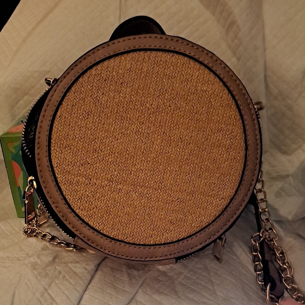 Elegant Tan Round Women's Bag     Bin1